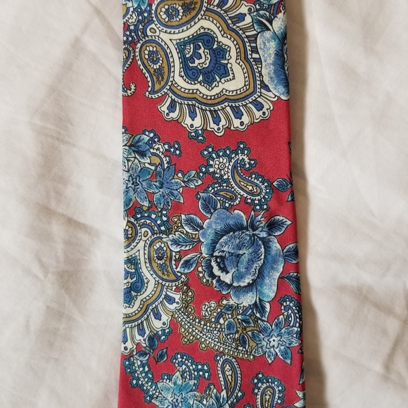 Silk Accents 100%Silk  Paisley& Floral Pattern Tie - Picture 2 of 4